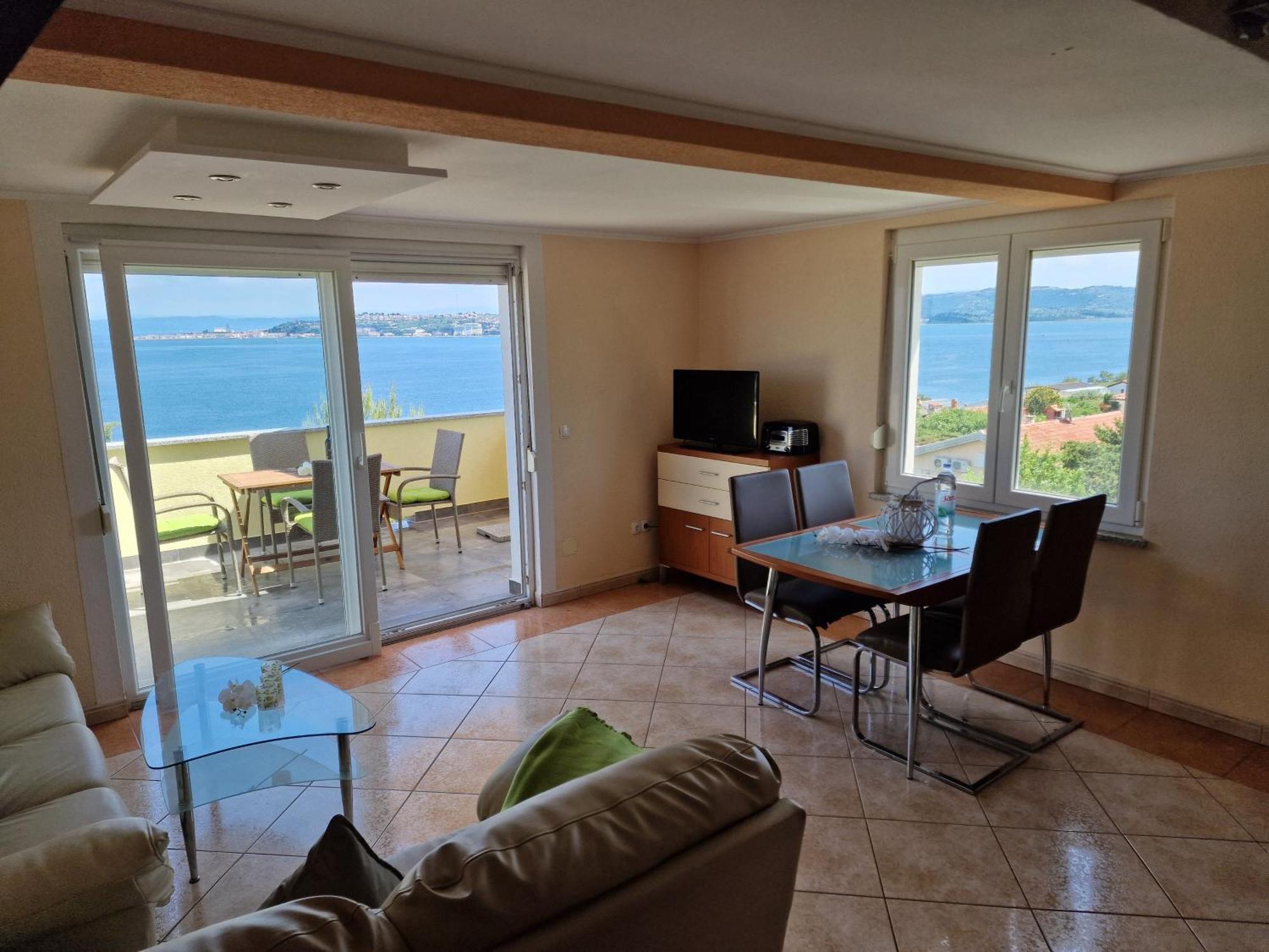 Del Golfo Apartment *