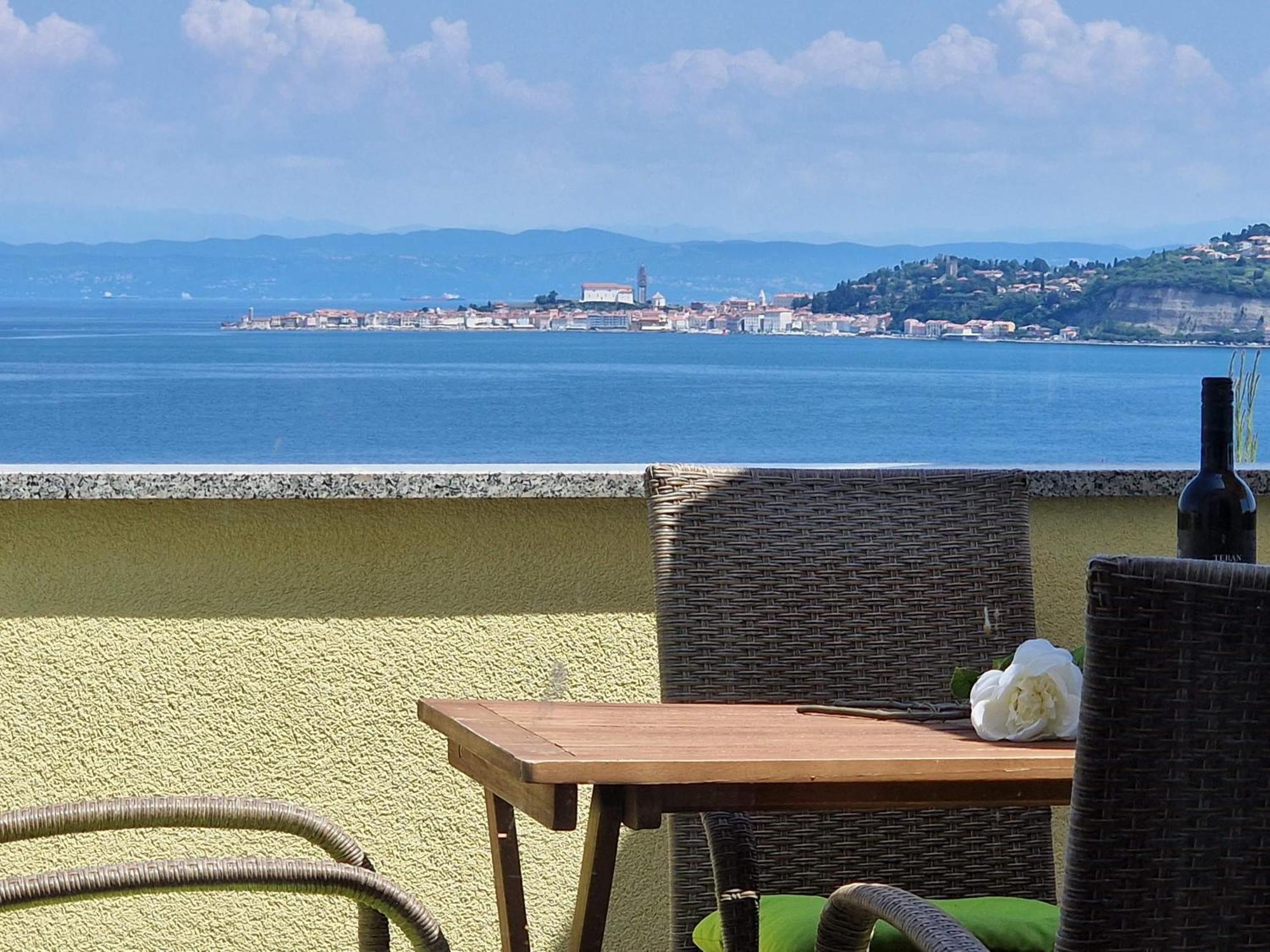 Del Golfo Apartment *